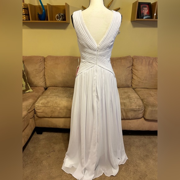 JJ’s House NWT Bridal Gown - Picture 4 of 5